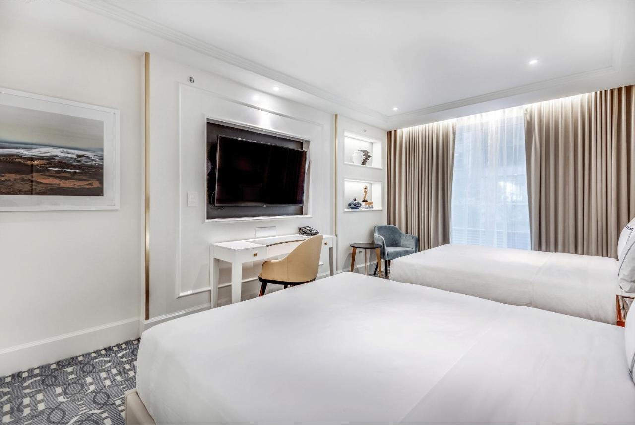 Azur Legacy Collection Hotel Ванкувер Экстерьер фото